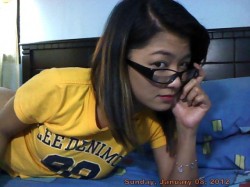 MyFreeCams o0NightLilY0o with glass on