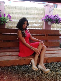 Eleisya from MyFreeCams