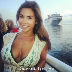 Katee Owen (KateeLife) from MyFreeCams cleavage