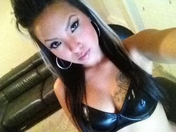 Missvietnam from MyFreeCams in bra