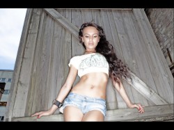 Mariana777 in tiny top & denim shorts