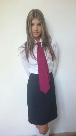 Gina Gerson in schoolgirl uniform | Dorcel Club