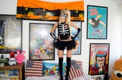 LiveJasmin camgirl AdrennaLyne is a sexy skeleton for Halloween