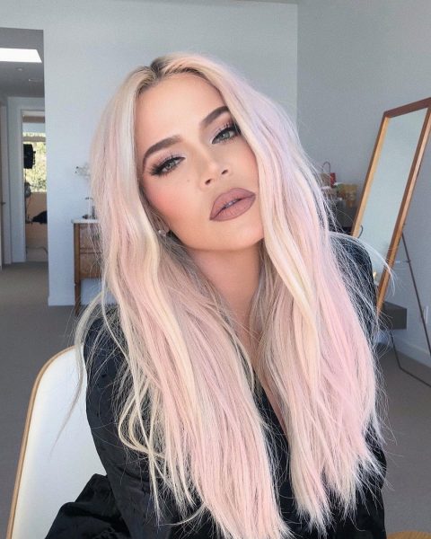 Khloé Kardashian with pink hair