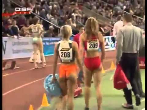 Sports commentator gets a little excited by hot runner’s ass LOL