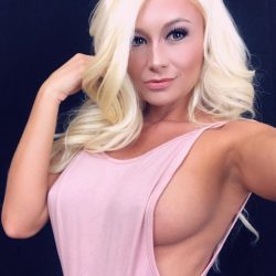 sideboob selfie by sexy blonde Littlemissbreezyyy