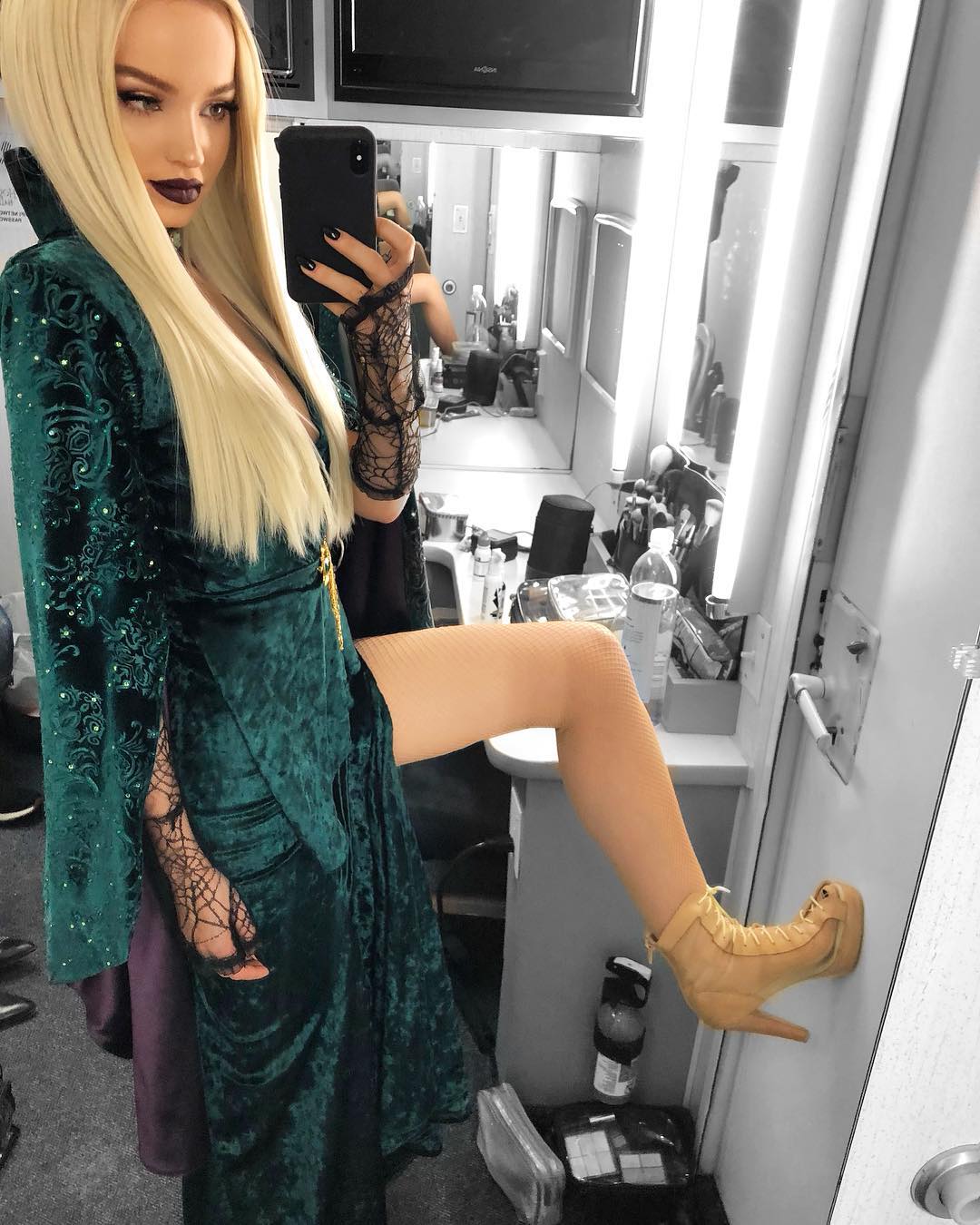 Dove Cameron In Sexy Halloween Costume Shows Her Sexy Leg Nsfw Girls
